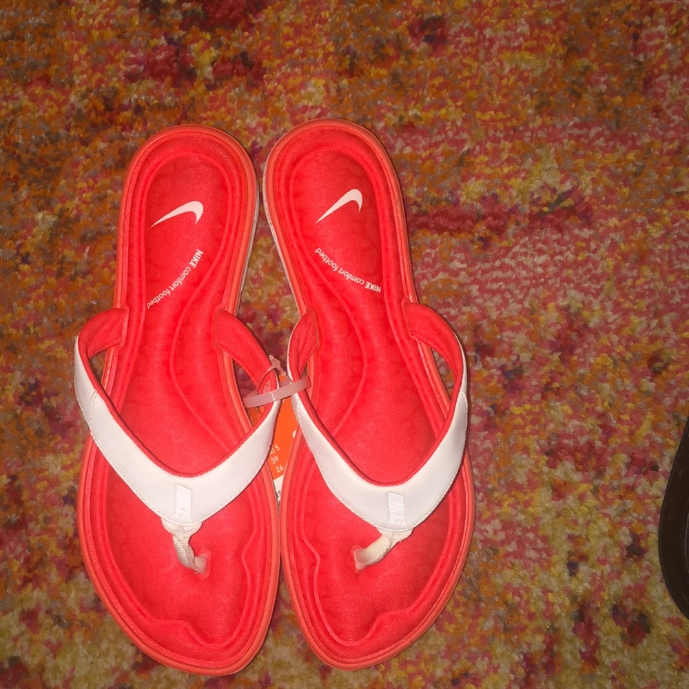 Nike ultra comfort thongs flip flops size 9
